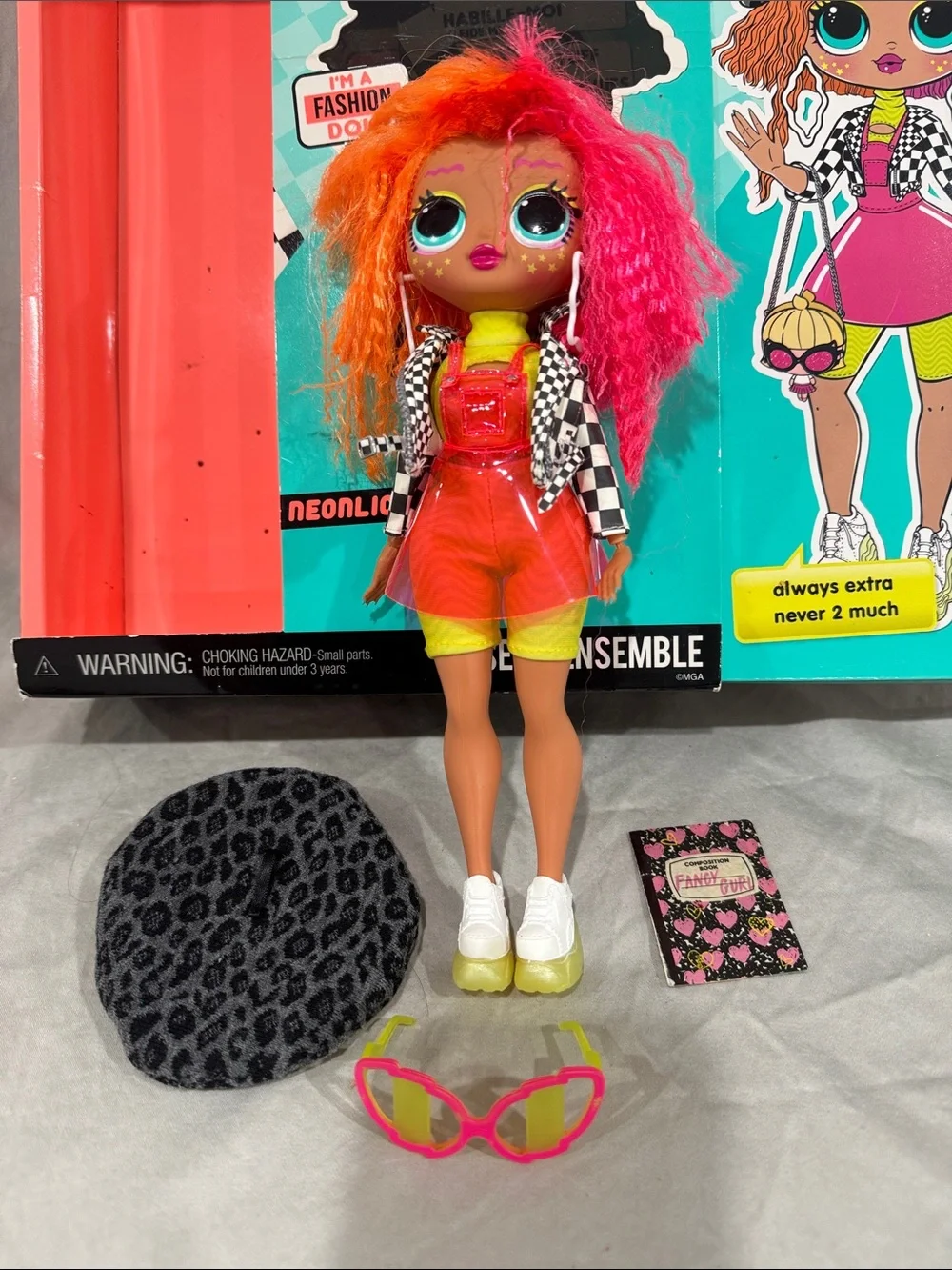 LOL Omg Neonlicious fashion doll